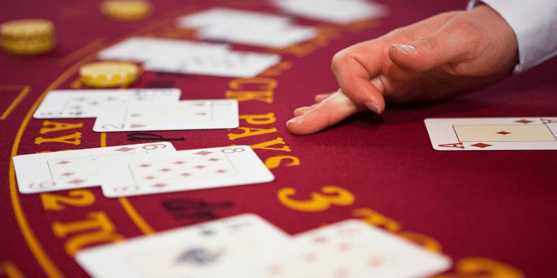 Blackjack là một game bài chiến thuật thú vị yêu cầu người chơi biết tính toán, quyết định hợp lý